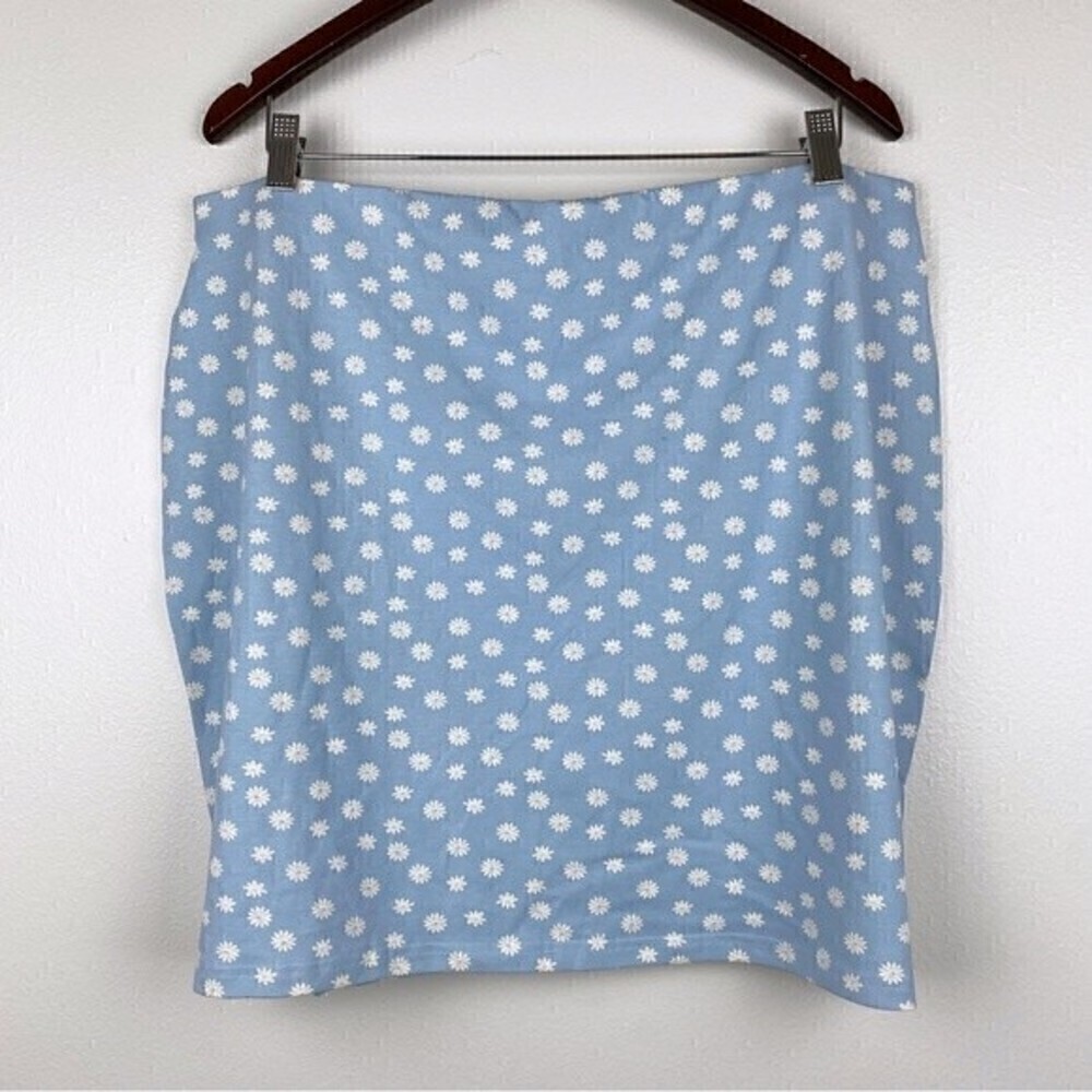Abound Daisy Floral Print Side Slit Mini Skirt Blue Plus Size 1X NWT - Picture 3 of 6